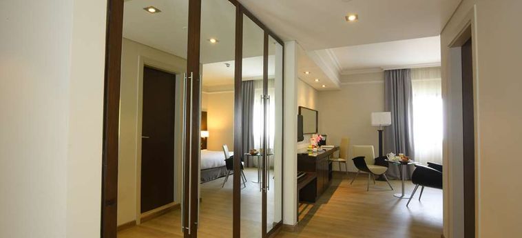 Hotel Ramada Downtown Beirut Beirut: Foto 