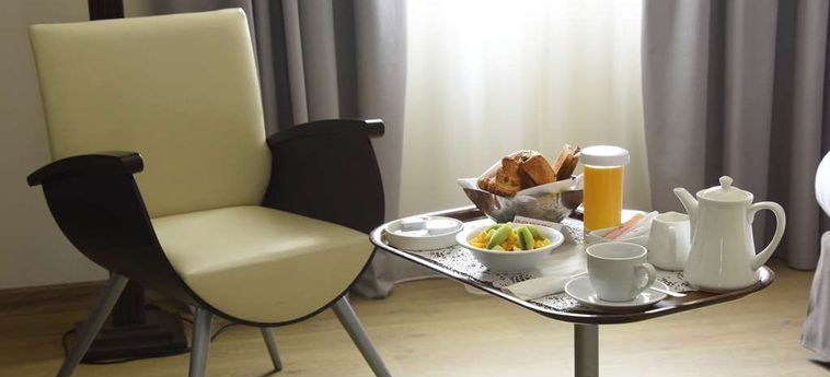 Hotel Ramada Downtown Beirut Beirut: Foto 