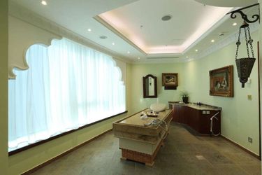 Hotel Al Habtoor Grand Beirut Beirut: Photo 