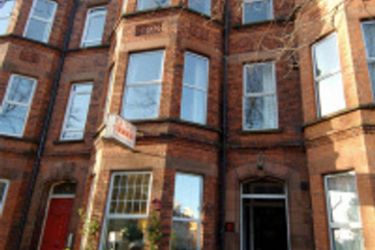 Pearl Court Guesthouse:  BELFAST
