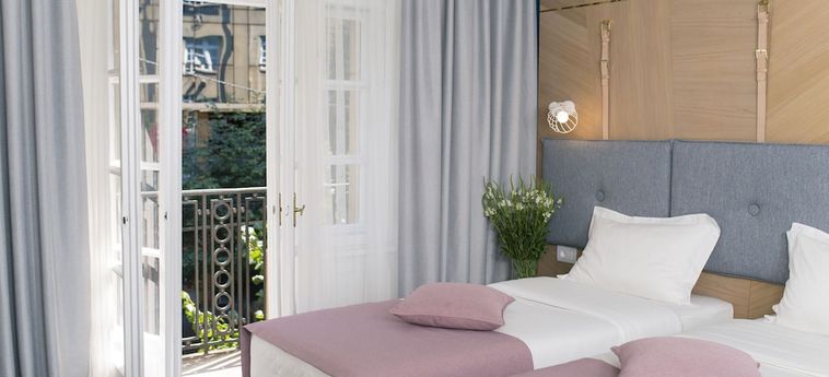 Hotel City Nest Modern & Cozy Suites:  BELGRADO