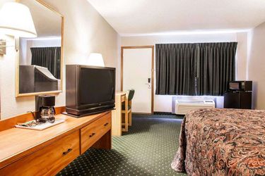 Hotel Rodeway Inn, Beloit:  BELOIT (WI)