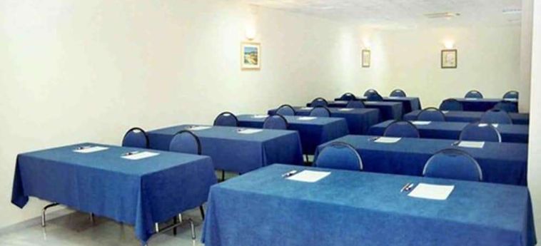 Hotel First Flatotel International Benalmadena - Costa Del Sol: Foto 