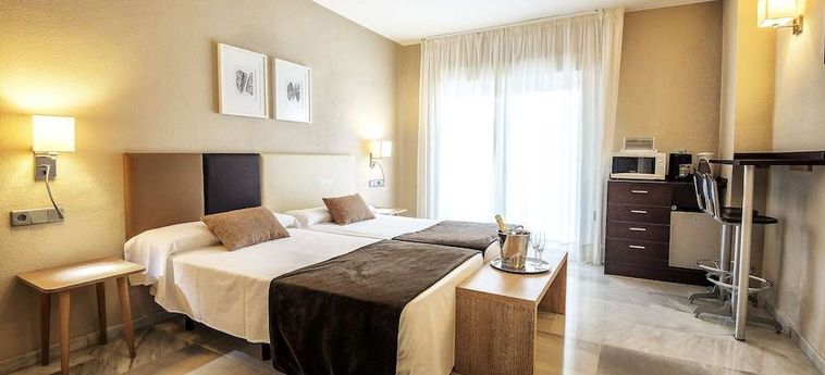 Hotel First Flatotel International Benalmadena - Costa Del Sol : Photo 