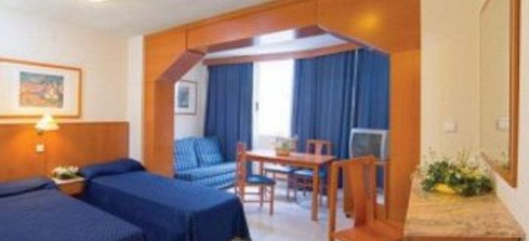 Hotel Apartamentos Magic Tropicana Suites:  BENIDORM - COSTA BLANCA