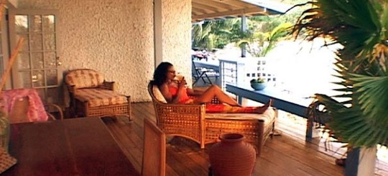 Hotel Bequia Beachfront Villa:  BEQUIA