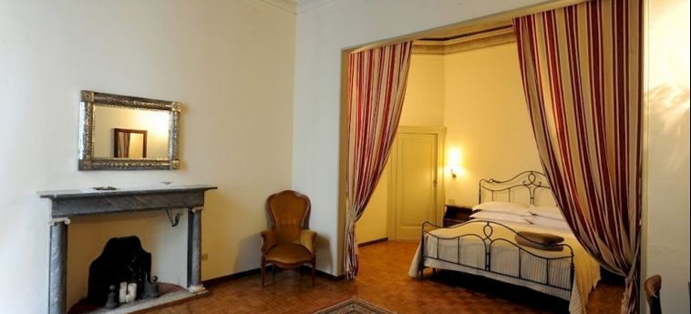 Hotel Antica Dimora B&b In Historic Residence:  BERGAMO