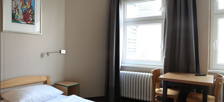 Acama Schoneberg – Hotel+Hostel:  BERLIN