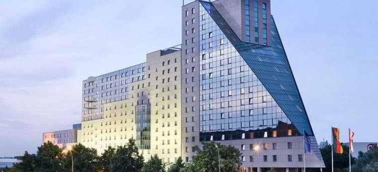 Hotel Estrel Berlin  Berlin : Photo 