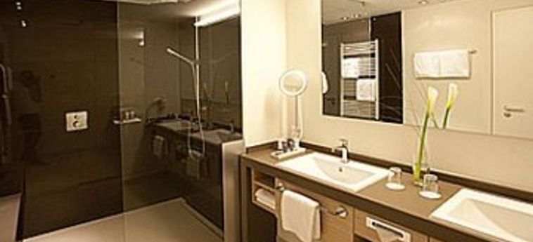 Hotel Estrel Berlin  Berlin : Photo 