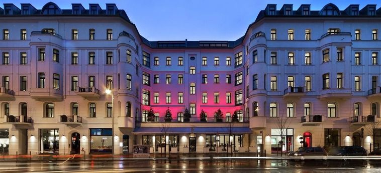 Hotel Lux 11 Berlin Mitte:  BERLINO