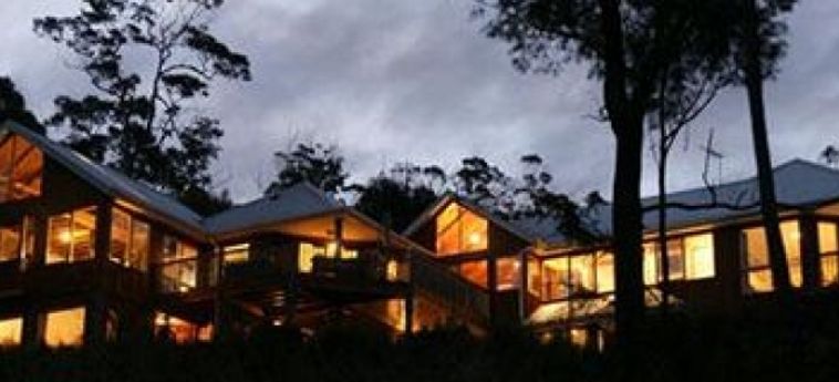 Hotel Bed In The Treetops Bed & Breakfast:  BINALONG BAY - TASMANIA