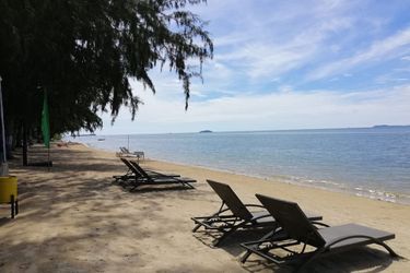 Hotel New Marjoly Beach &Amp; Resort Bintan Island: Photo 