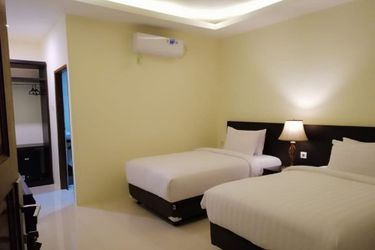 Hotel New Marjoly Beach &Amp; Resort Bintan Island: Photo 