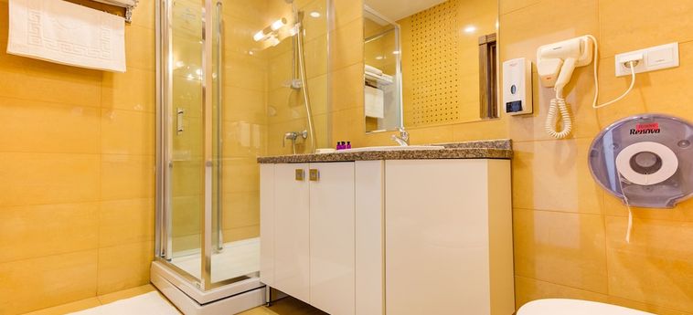 Bishkek Centrum Hotel:  BISHKEK