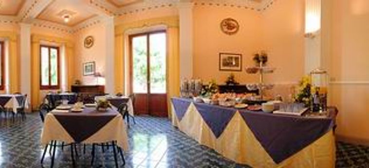 Hotel Villa Giotto:  BIVIGLIANO - FLORENCE