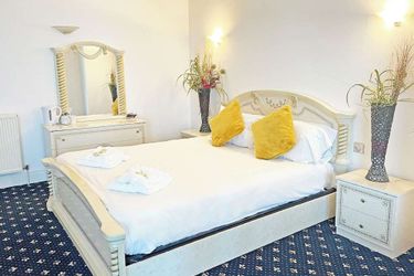 Hotel New President:  BLACKPOOL