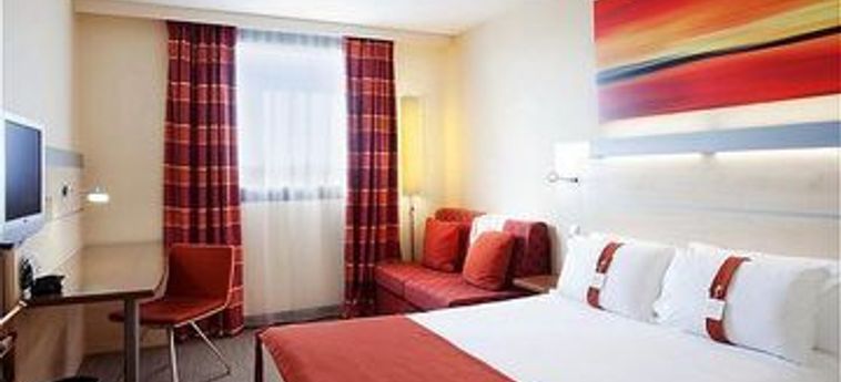 Hotel Holiday Inn Express Toulouse Airport :  BLAGNAC