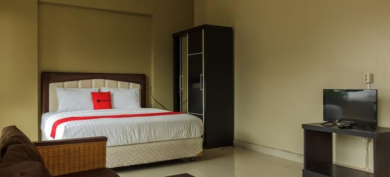 Hotel Reddoorz Syariah Near Taman Air Mancur Bogor:  BOGOR