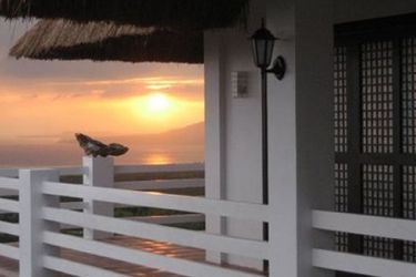 Hotel Marquis Sunrise Sunset Residential Cottages:  BOHOL ISLAND