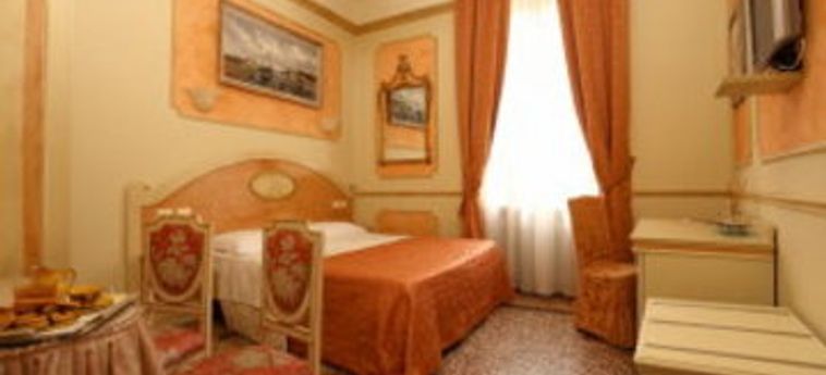 Hotel Antica Residenza D'azeglio:  BOLOGNE