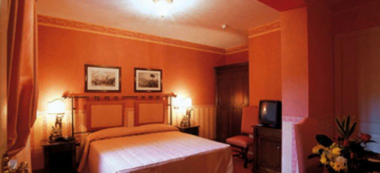 Hotel Il Canale:  BOLONIA