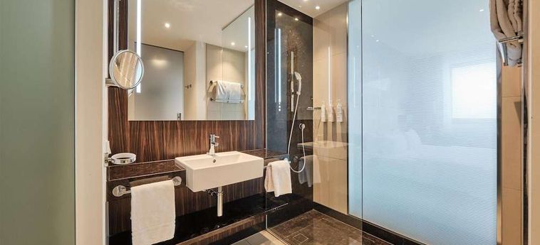 Radisson Blu Hotel, Bonn (T) Bonn: Photo 