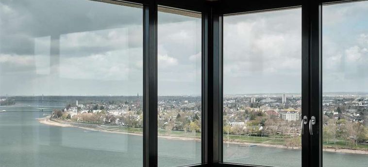 Radisson Blu Hotel, Bonn (T) Bonn: Photo 