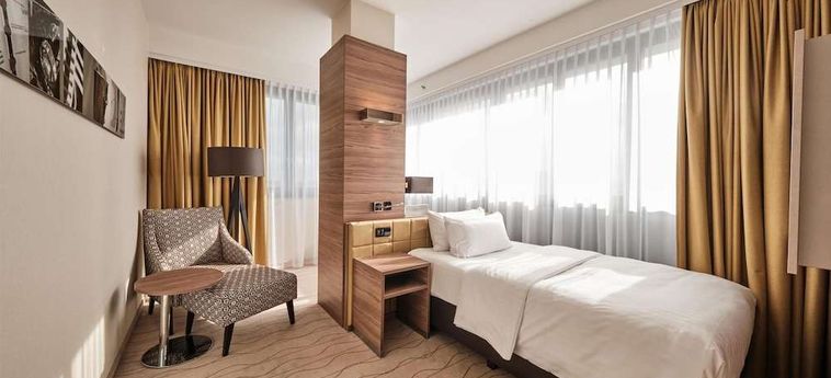 Radisson Blu Hotel, Bonn (T) Bonn: Photo 