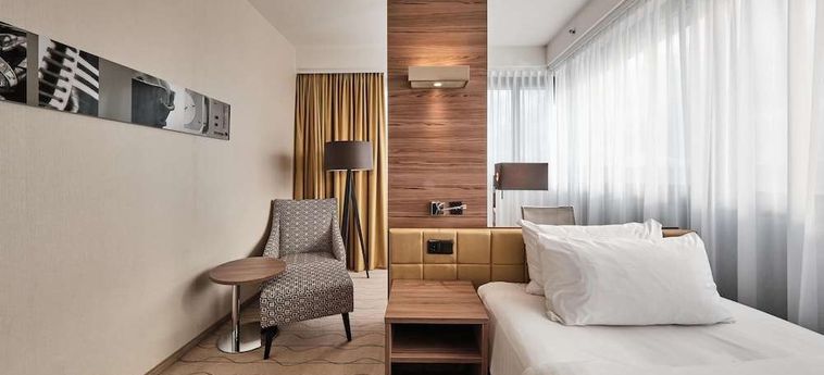 Radisson Blu Hotel, Bonn (T) Bonn: Photo 