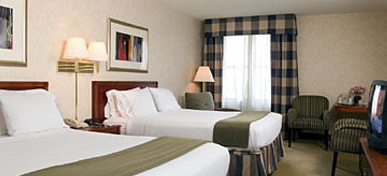 Holiday Inn Express Hotel & Suites Boston - Cambridge:  BOSTON (MA)
