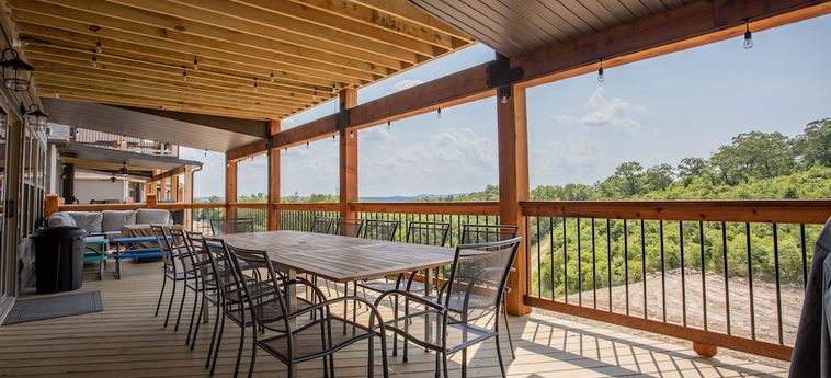 Hotel All Decked Out 9 Bedroom Home By Redawning Branson (Mo) : Photo 