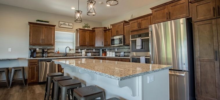 Hotel All Decked Out 9 Bedroom Home By Redawning Branson (Mo) : Photo 