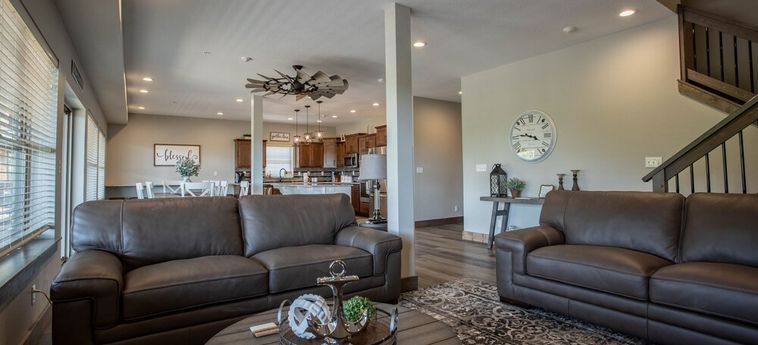 Hotel All Decked Out 9 Bedroom Home By Redawning Branson (Mo) : Photo 