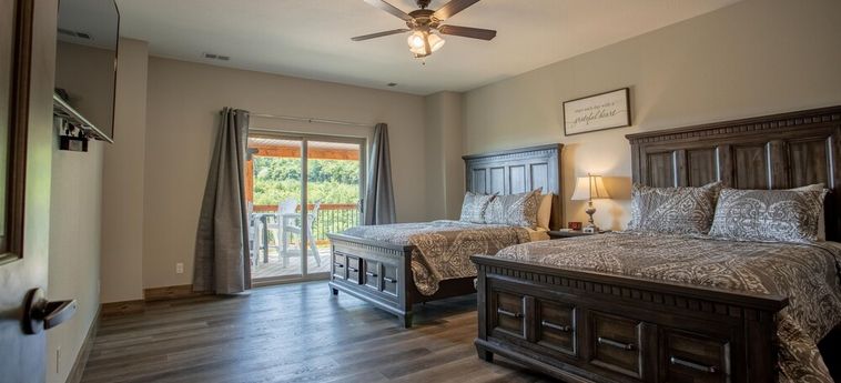 Hotel All Decked Out 9 Bedroom Home By Redawning Branson (Mo): Photo 