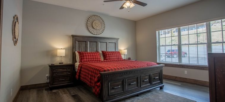 Hotel All Decked Out 9 Bedroom Home By Redawning Branson (Mo): Photo 
