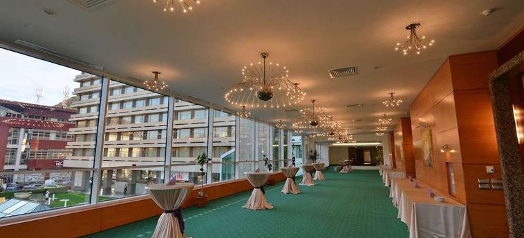 Hotel Aro Palace:  BRASOV