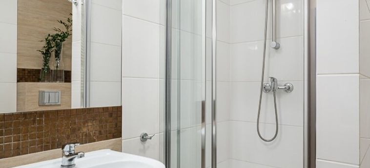 Hotel Absynt Apart Wierzbowa:  BRESLAU