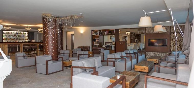 White Angel Hotel:  BREUIL CERVINIA - AOSTA