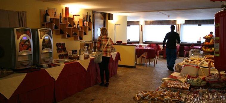 Hotel Ski Club Lo Stambecco:  BREUIL CERVINIA - AOSTA