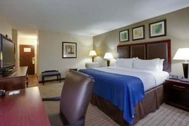 Hotel Holiday Inn Trumbull Fairfield:  BRIDGEPORT (CT)
