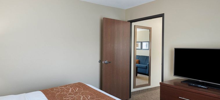 Hotel Comfort Suites Bridgeport - Clarksburg:  BRIDGEPORT (WV)