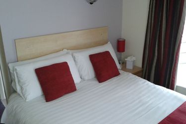 Hotel Waterfront Lodge:  BRIGHOUSE