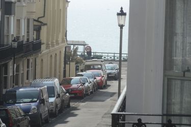 Hotel Brighton Break - Burlington Beach Pad Brighton: Photo 