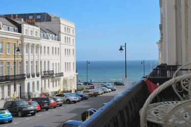 Hotel Brighton Break - Burlington Beach Pad Brighton: Photo 