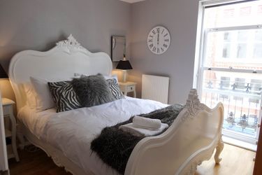 Hotel Brighton Break - Burlington Beach Pad Brighton: Photo 