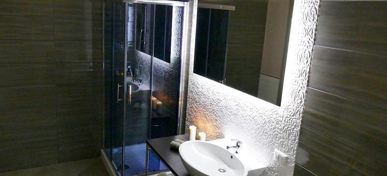 Hotel Cairoli Exclusive Rooms & Suite:  BRINDISI