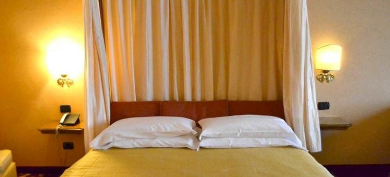 Hotel Don Carlo:  BRONI - PAVIA