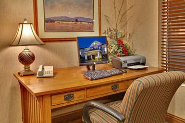Holiday Inn Express Hotel & Suites Brookings:  BROOKINGS (SD)