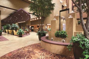 Hotel Embassy Suites By Hilton Minneapolis North:  BROOKLYN CENTER (MN)